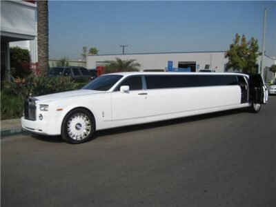 rolls-royce limousine
